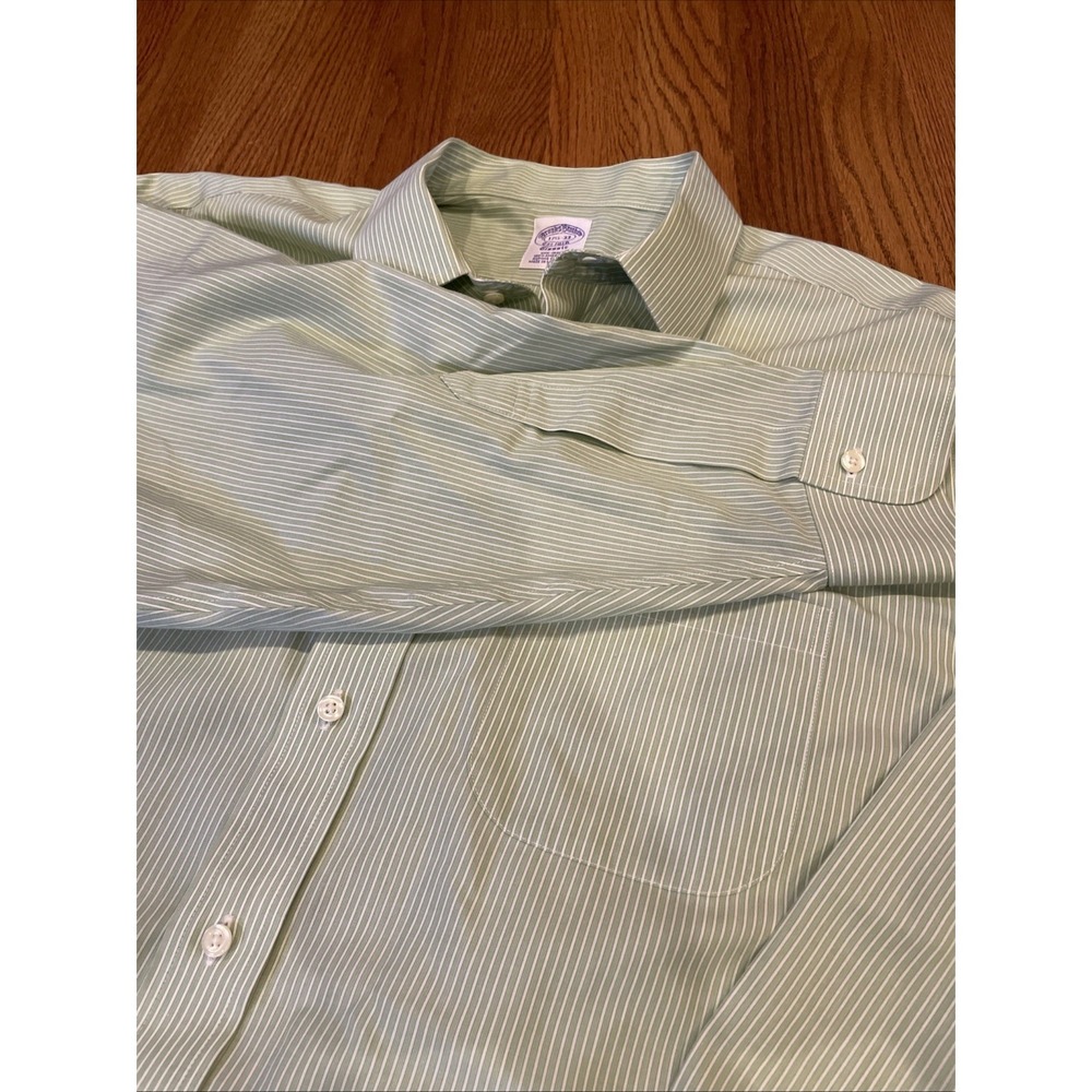 Brooks Brothers Men's Classic Fit Button Up Supima Cotton Green Striped 17.5 33